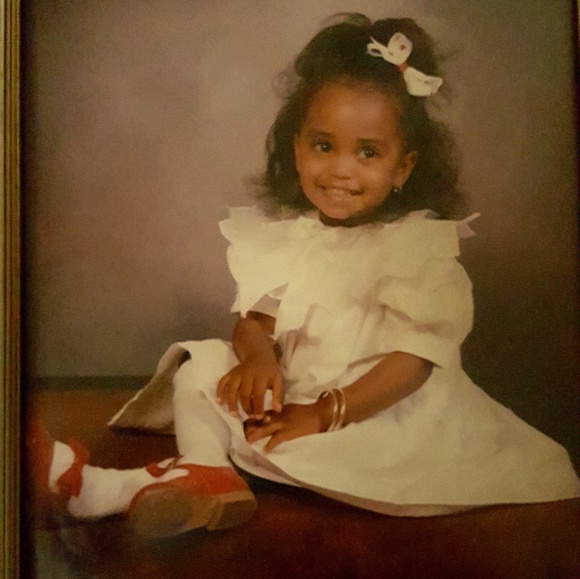 Meet Poshmarker Stormy Says Closet - Picture 3 of 5